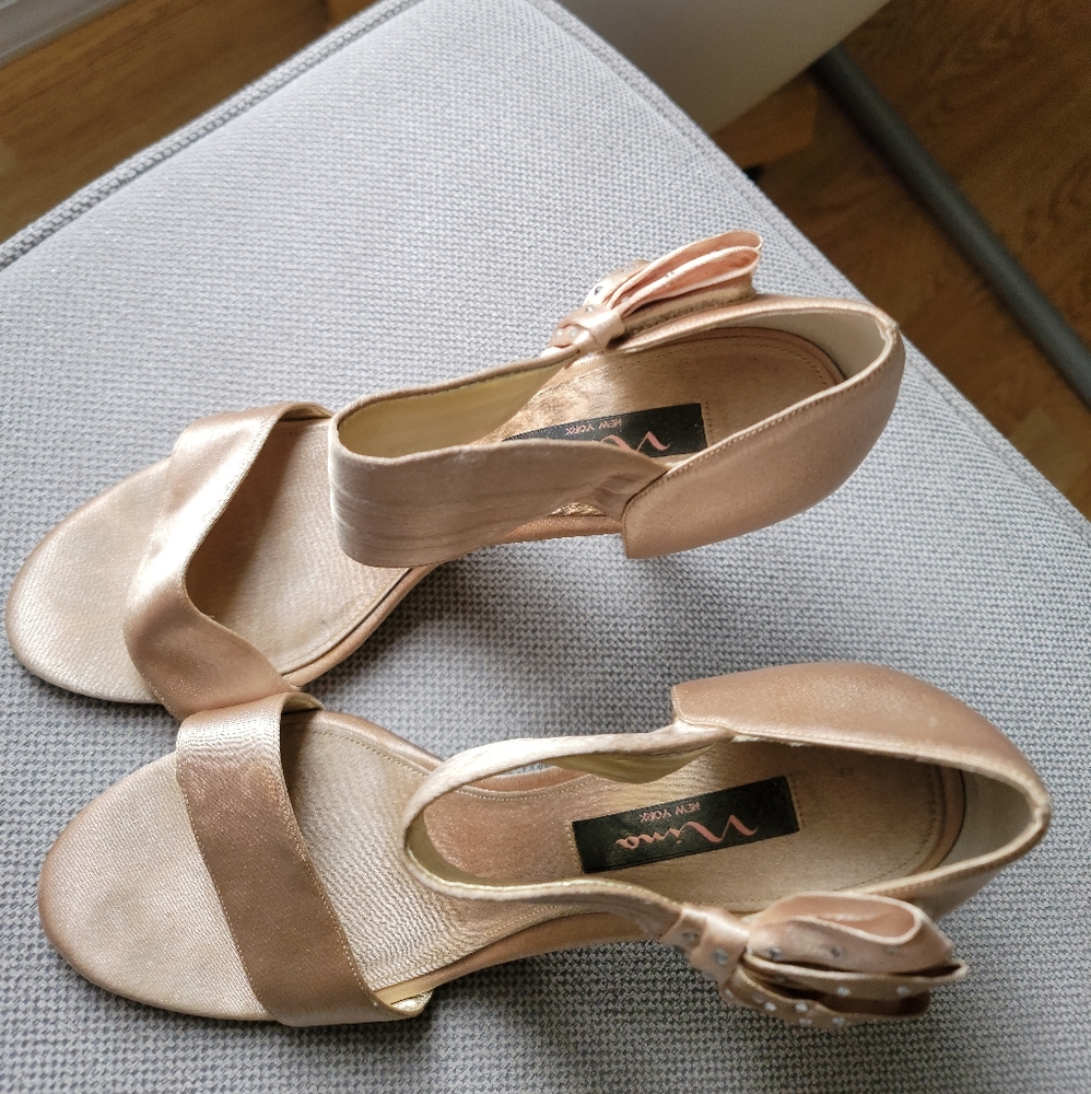 Heels - Picture 2 of 10